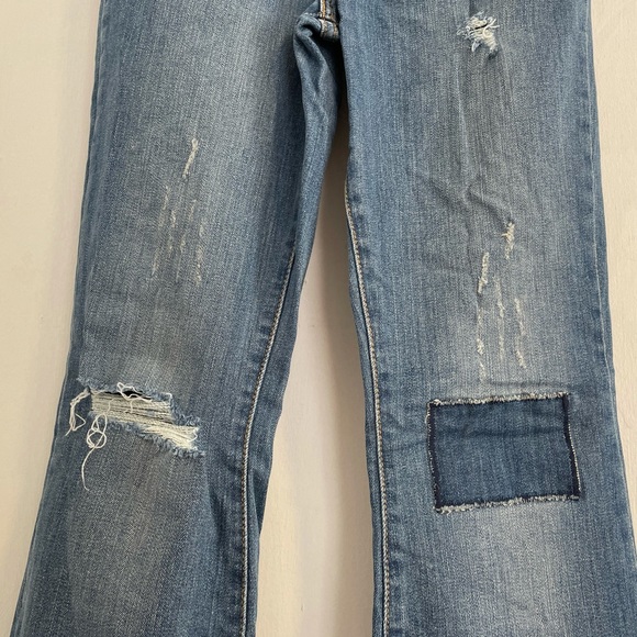 Levi’s High Waisted Flared Leg Jeans - Picture 3 of 16